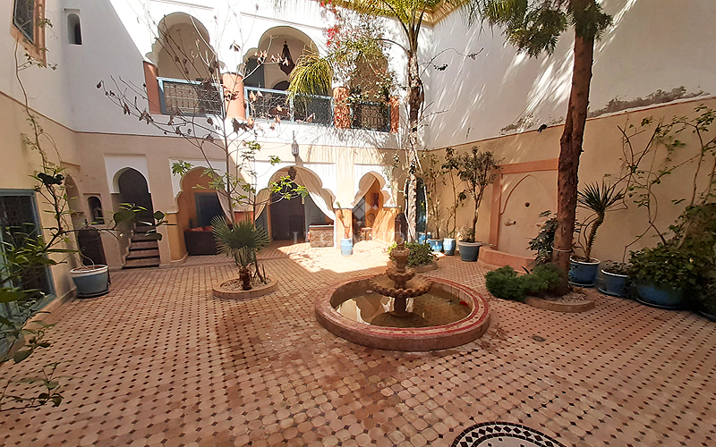 Le Comptoir Immobilier Agence Immobiliere Marrakech Grand Patio Cour Riad Authentique Medina Marrakech 5