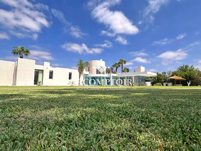 Le Comptoir Immobilier Agence Immobiliere Marrakech Sublime Villa Moderne Marrakech Parc Jardin Domaine Piscine Palmier Soleil Atlas Securise Propriete Luxe Maroc 10